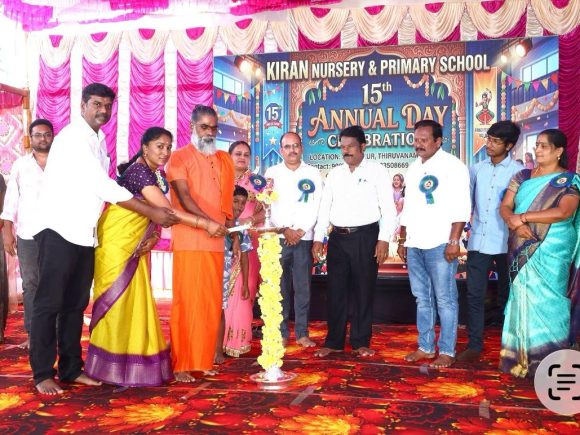 கிரண் பள்ளியில் 01/03/2026அன்று திருவண்ணாமலையில் நடைபெற்ற 15 ஆம் வருட ஆண்டுவிழாவில் நமது குருவான சுவாமி சதானந்த சரஸ்வதி அவர்கள் சிறப்பு விருந்தினராக கலந்துகொண்டு குத்துவிளக்கு ஏற்றினார். மேலும் பள்ளி மாணவர்களுக்கு கல்வி, விளையாட்டு மற்றும் கலைநிகழ்ச்சியின் முக்கியத்துவம் குறித்த சிறப்புரை ஆற்றினார்.